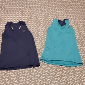 Set of Two Sleeveless Athletic Tops